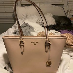 soft pink jet set michael kors purse